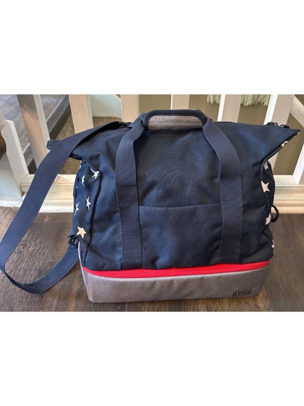 Billabong Insulated Red White Blue Cooler EUC Beach Flag